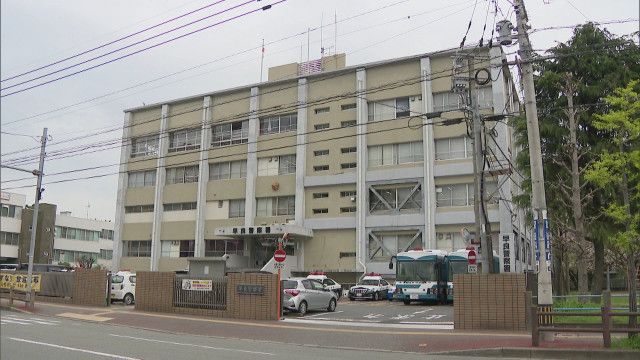 【福岡】酔ってマンションの1室に侵入し76歳男性に殴りかかったか　28歳自称会社員の男を逮捕　住人男性はとっさにナイフを振り回し男がひるんだ隙に取り押さえる